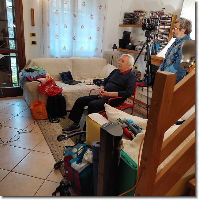 Clicca per scorrere le foto originali ingrandite